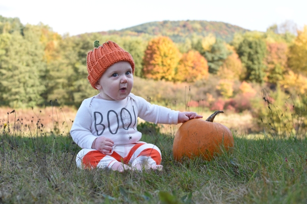 Baby fall photoshoot with crocheted pumpkin hat